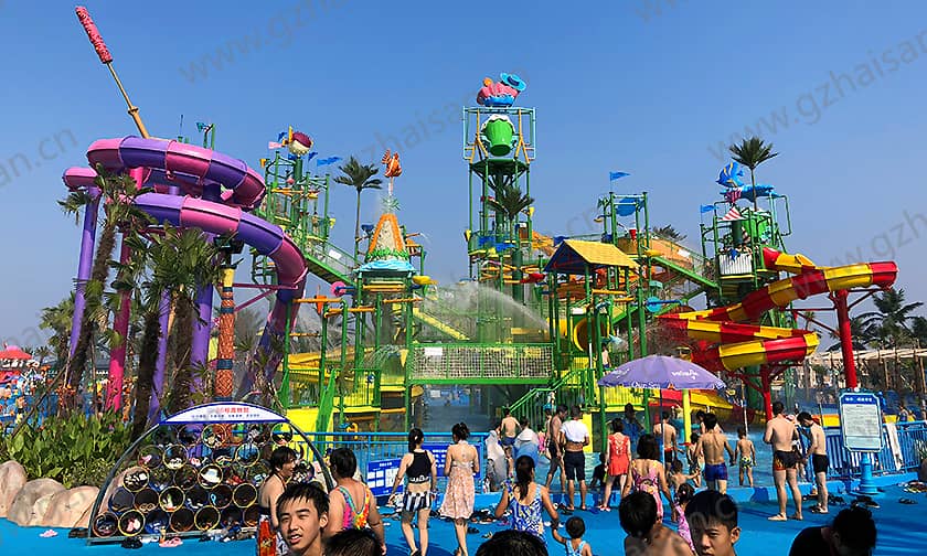 浙江宁波大目湾阿拉的海水上乐园水寨