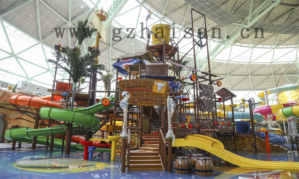 如何进行水上乐园设备的绝缘材料检查？