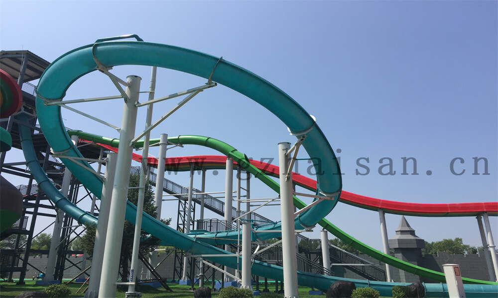 水上乐园建设大热：新型娱乐项目引领度假新风潮