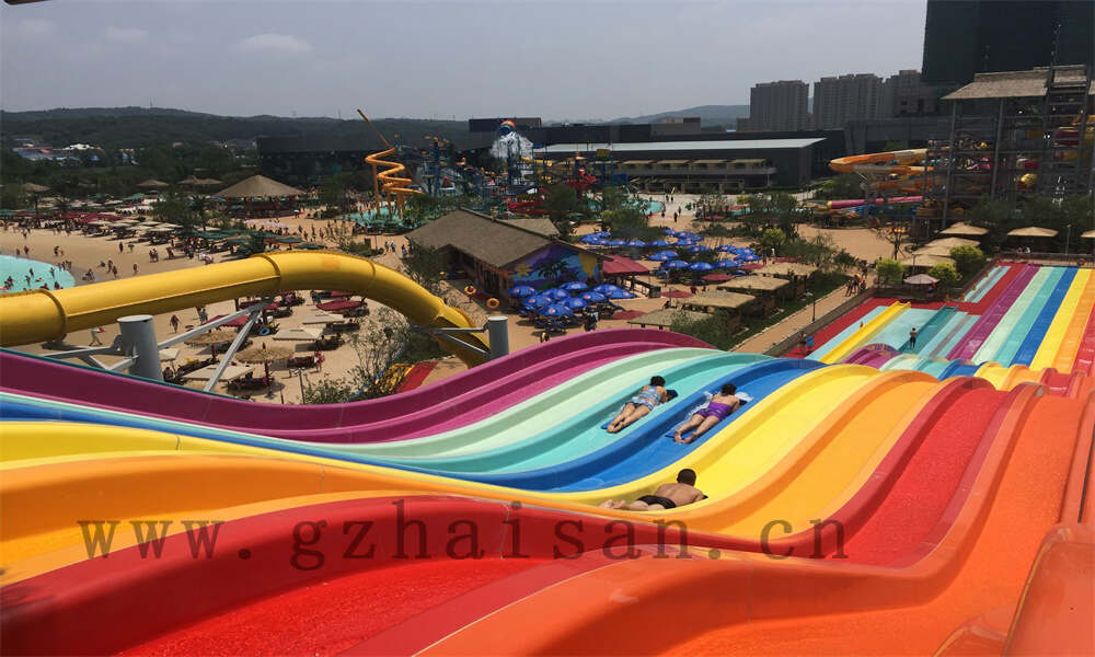 水上乐园设备厂家：7月水上乐园扎推开业