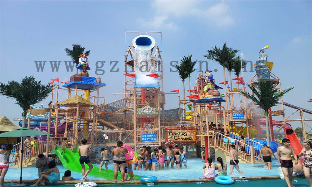水上儿童滑梯乐园，欢乐无限畅玩